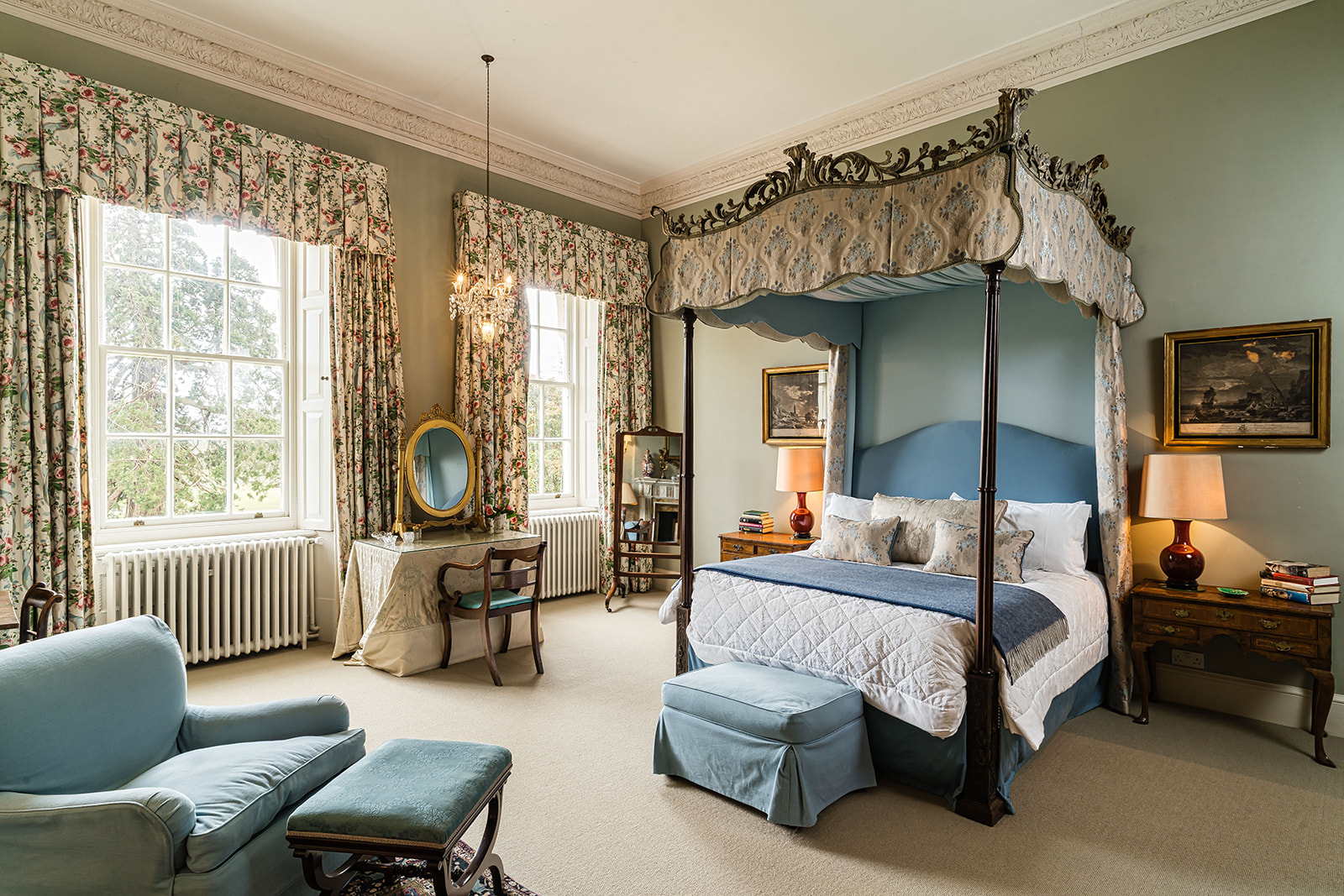 The Emma room offers luxury accommodation in Hampshire.